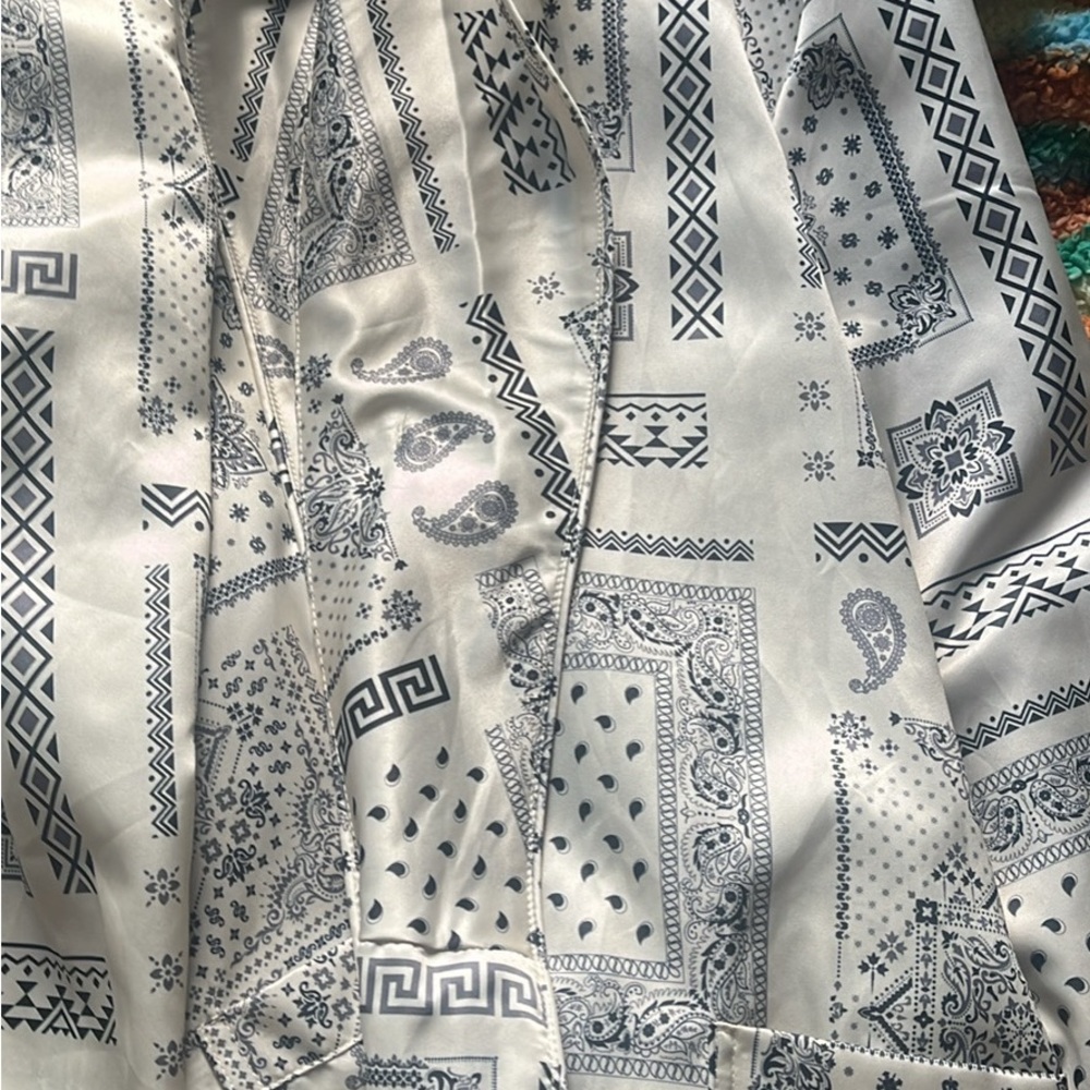 DOGG SUPPLY ROBE - Picture 4 of 4
